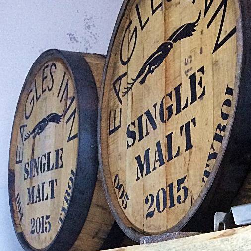 Whisky Fässer Eagles Inn Distillery